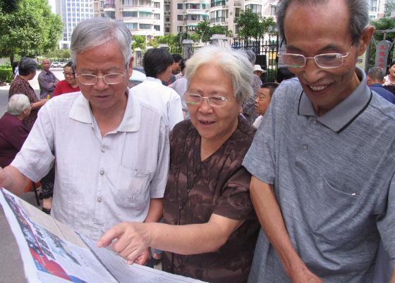 父母們買“地攤兒老花鏡”，能戴嗎！