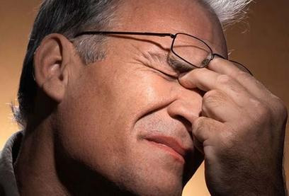 漸進(jìn)多焦老花鏡眼鏡好不好，解決老花近視請(qǐng)佩戴多焦老花鏡